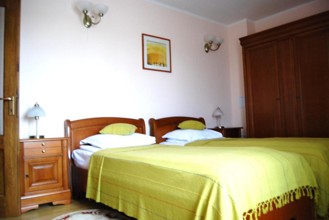 Casa Rad Hotel Sînmartin Habitación foto